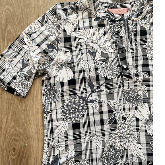 SJS Large Petite Black/White Floral Blouse - Picture 5 of 8